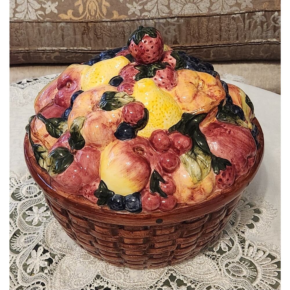 BLOCK Country Orchard Collection Figural Round Covered Vegetable Dish 1995